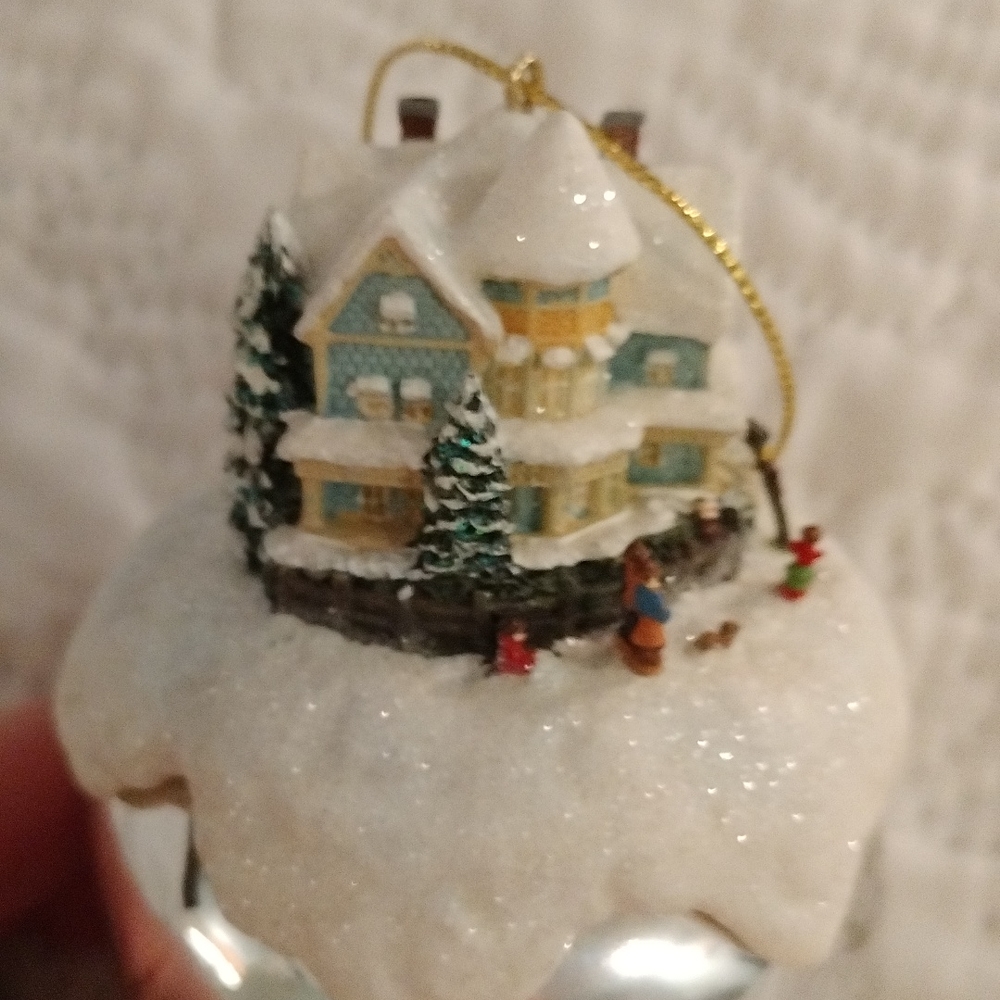 ⚜️ 🎄 Thomas Kinkade 2006 Sleigh Bell Ornaments - Picture 3 of 8